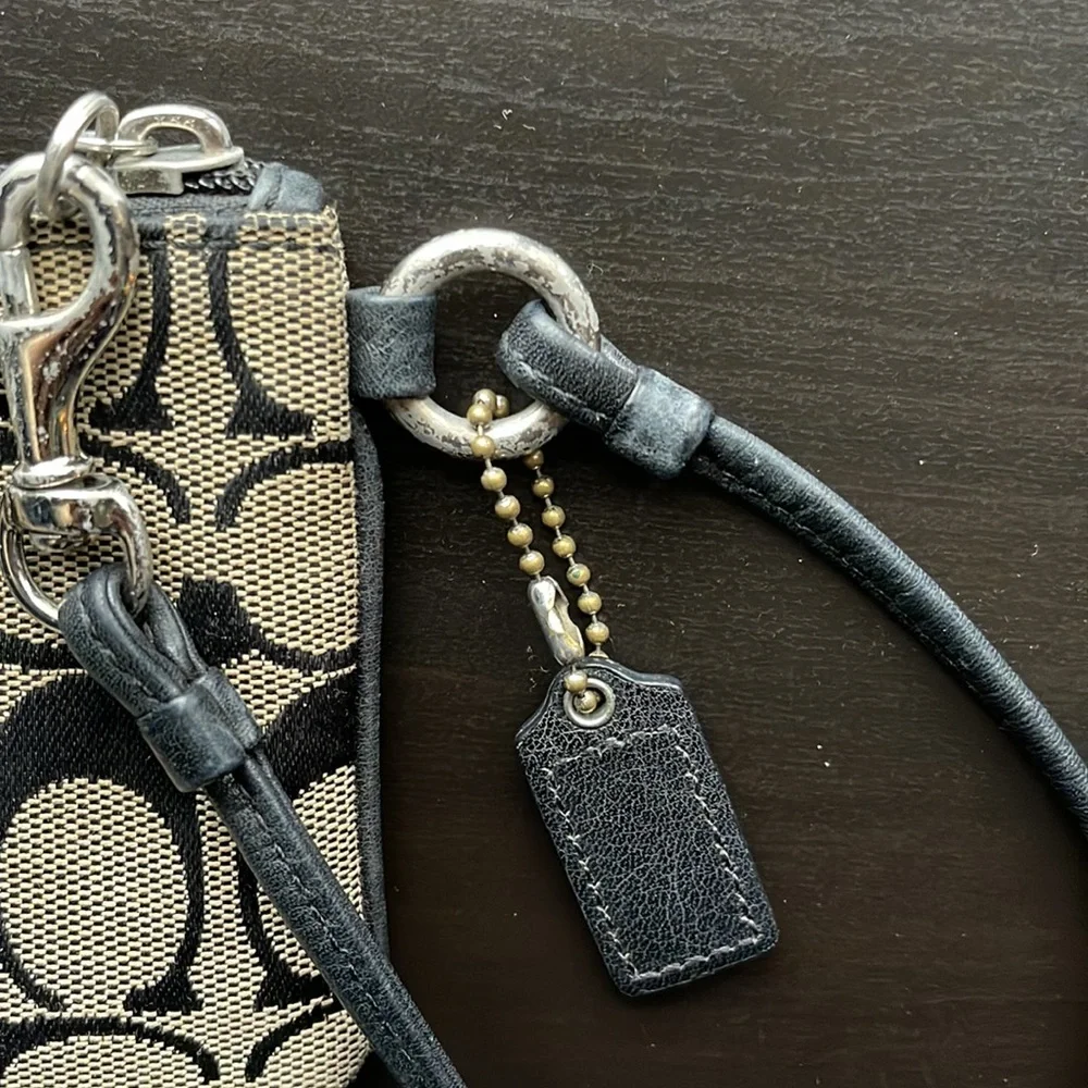 COPY - Coach Signature Print Black and Tan Wristlet Wallet Purse